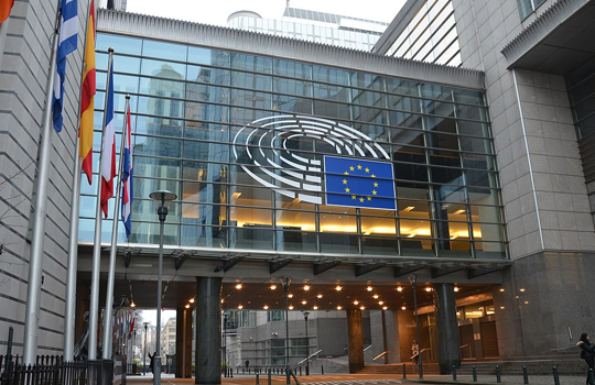 voorgevel van het gebouw van het Europees parlement